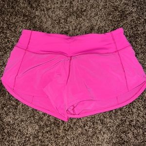 Lululemon Low Rise 2.5in Speed Up Short Sonic Pink